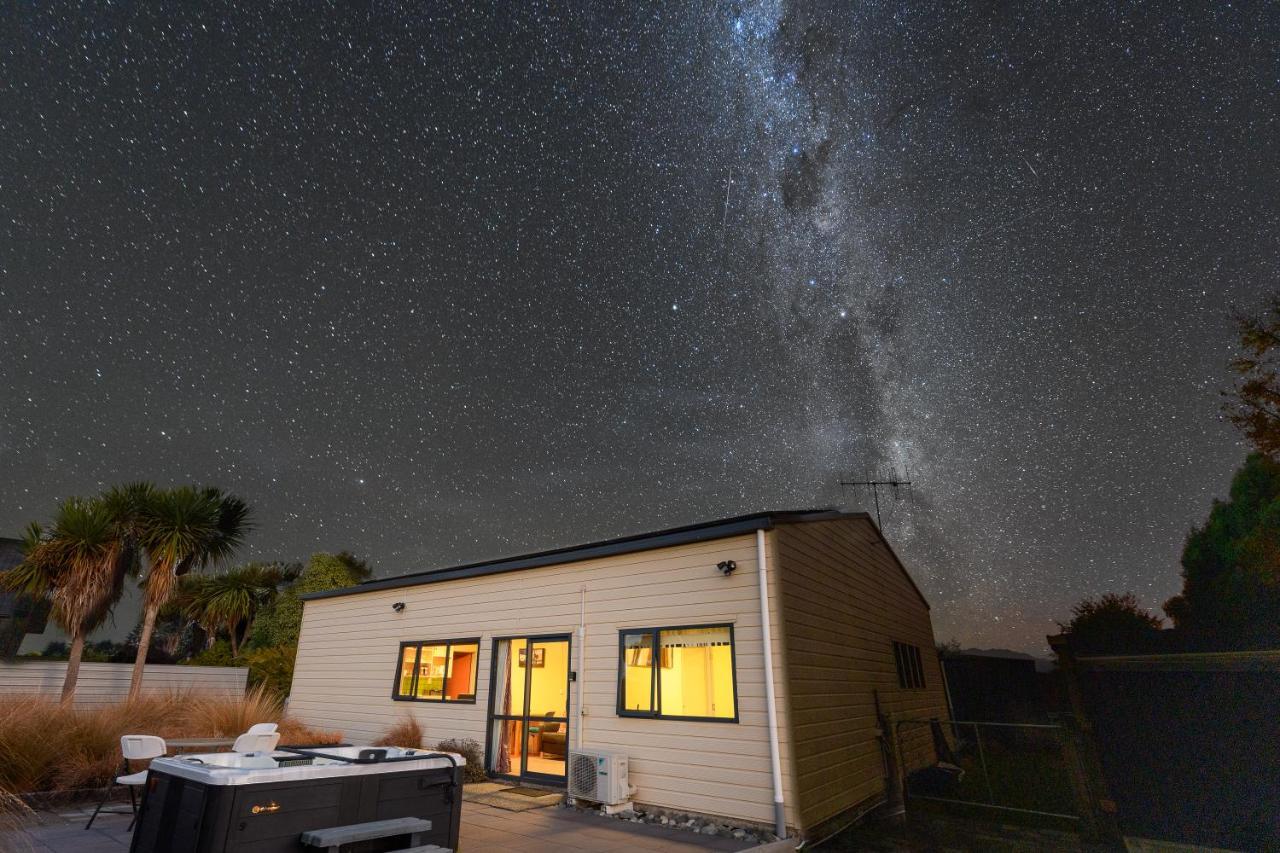 Kepler Mountain View Villa Manapouri Bagian luar foto